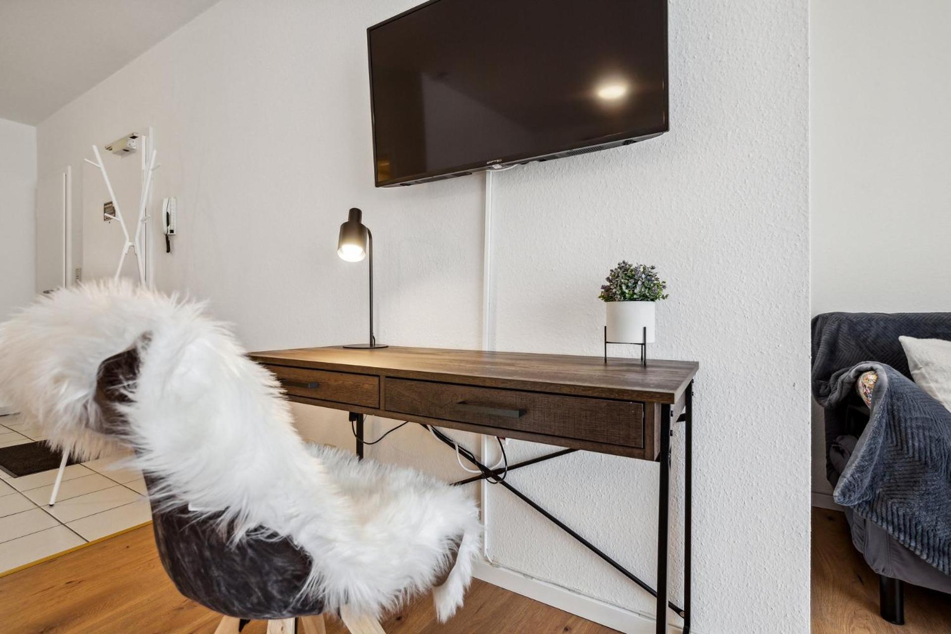 Comfort Apartment - Self-Check-In - 2 Schlafzimmer - Bis 5 Pers - Zentrumnah - Parkplatz - Wifi - Balkon 诺因基兴 外观 照片