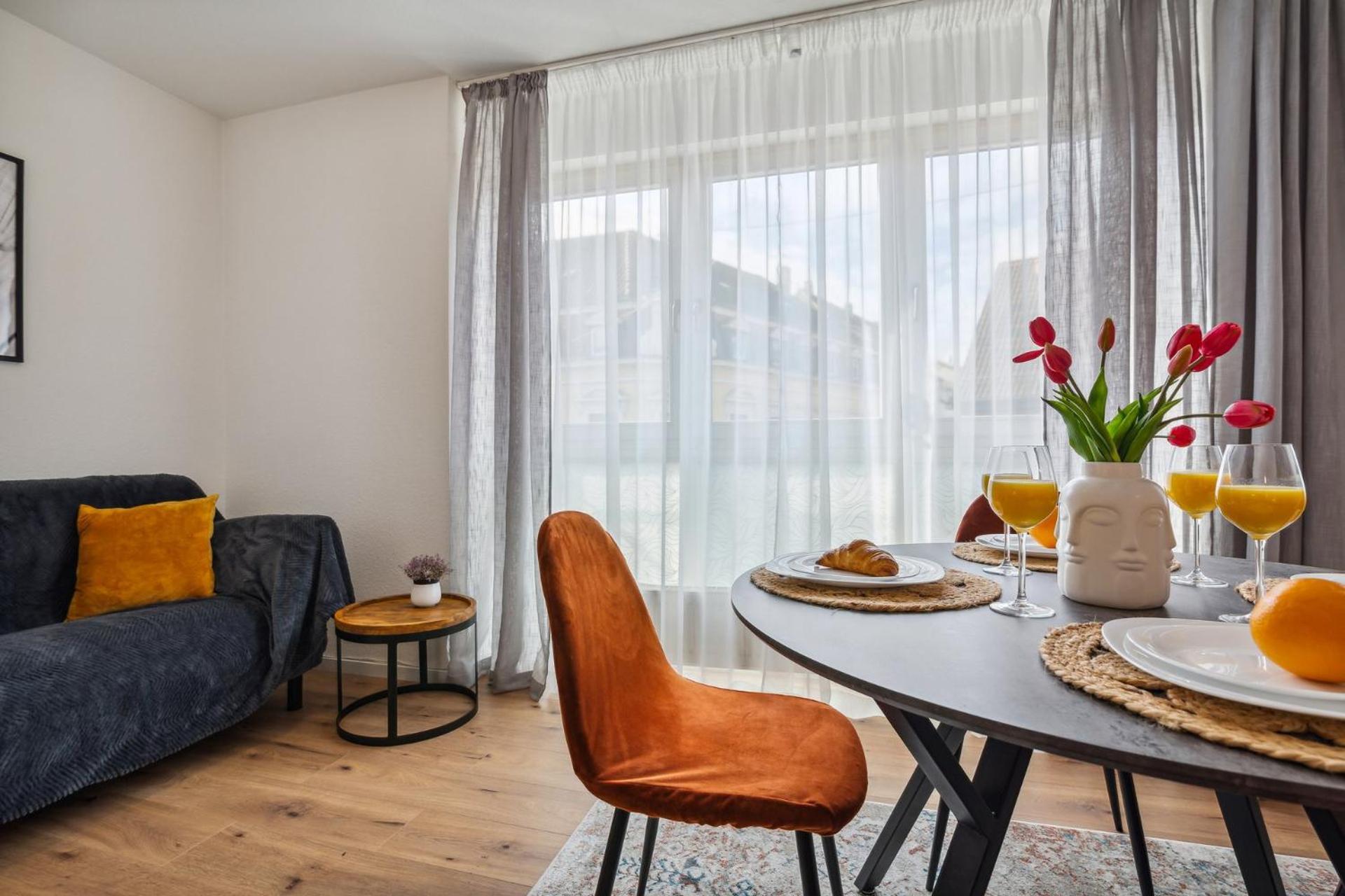 Comfort Apartment - Self-Check-In - 2 Schlafzimmer - Bis 5 Pers - Zentrumnah - Parkplatz - Wifi - Balkon 诺因基兴 外观 照片